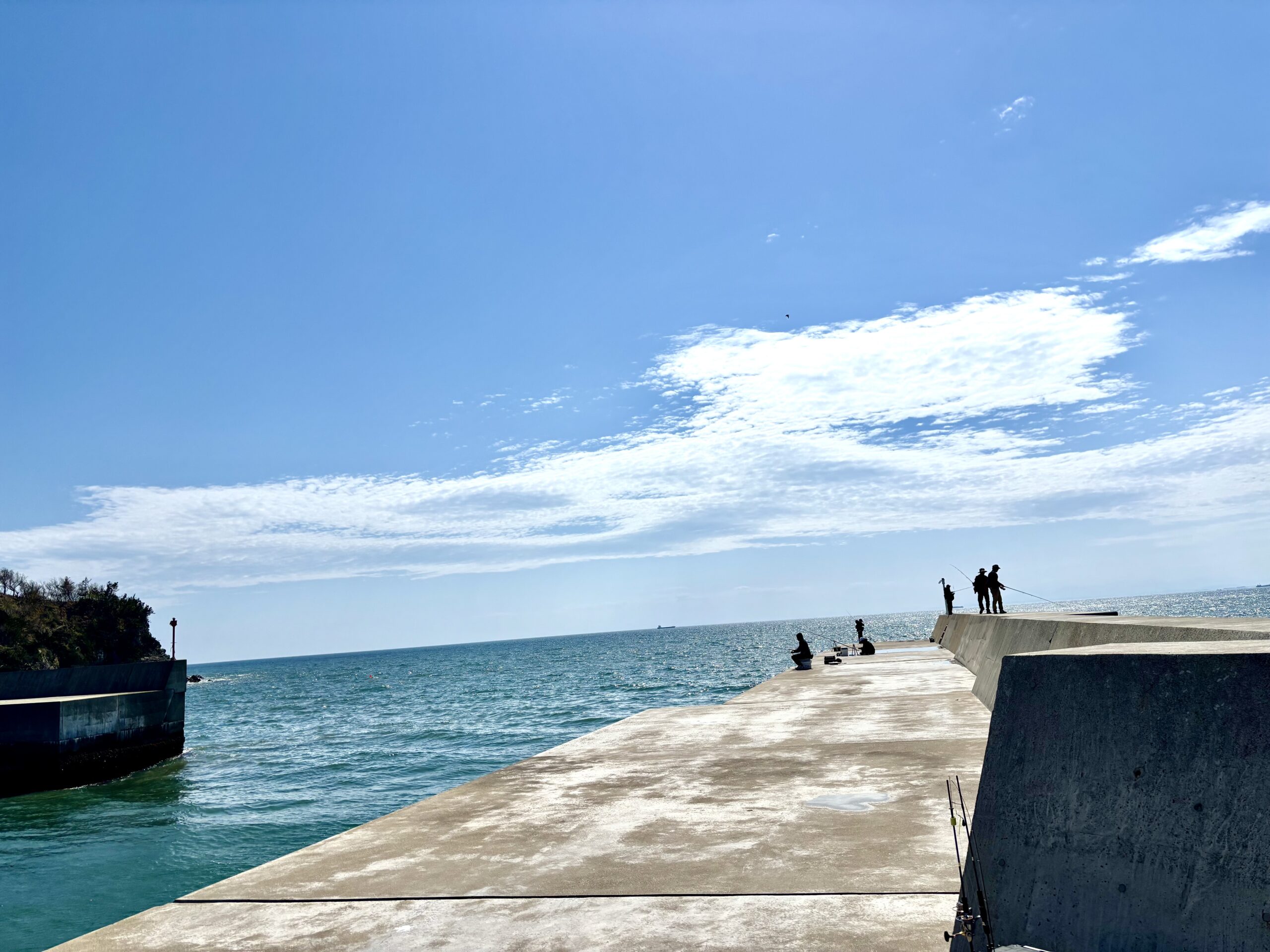 宮城県 石巻市 牡鹿半島（西側）狐崎漁港（きつねざき） 釣りポイント案内 魚影が濃い場所です