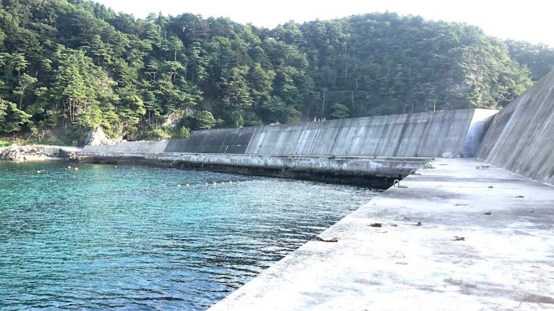宮城県 石巻市 牡鹿半島(東側)新山漁港 (にいやま)釣りポイント紹介